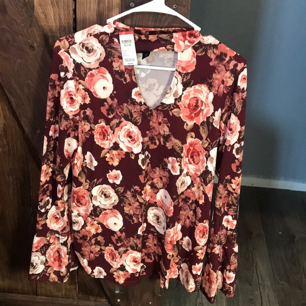 Long sleeve floral shirt!